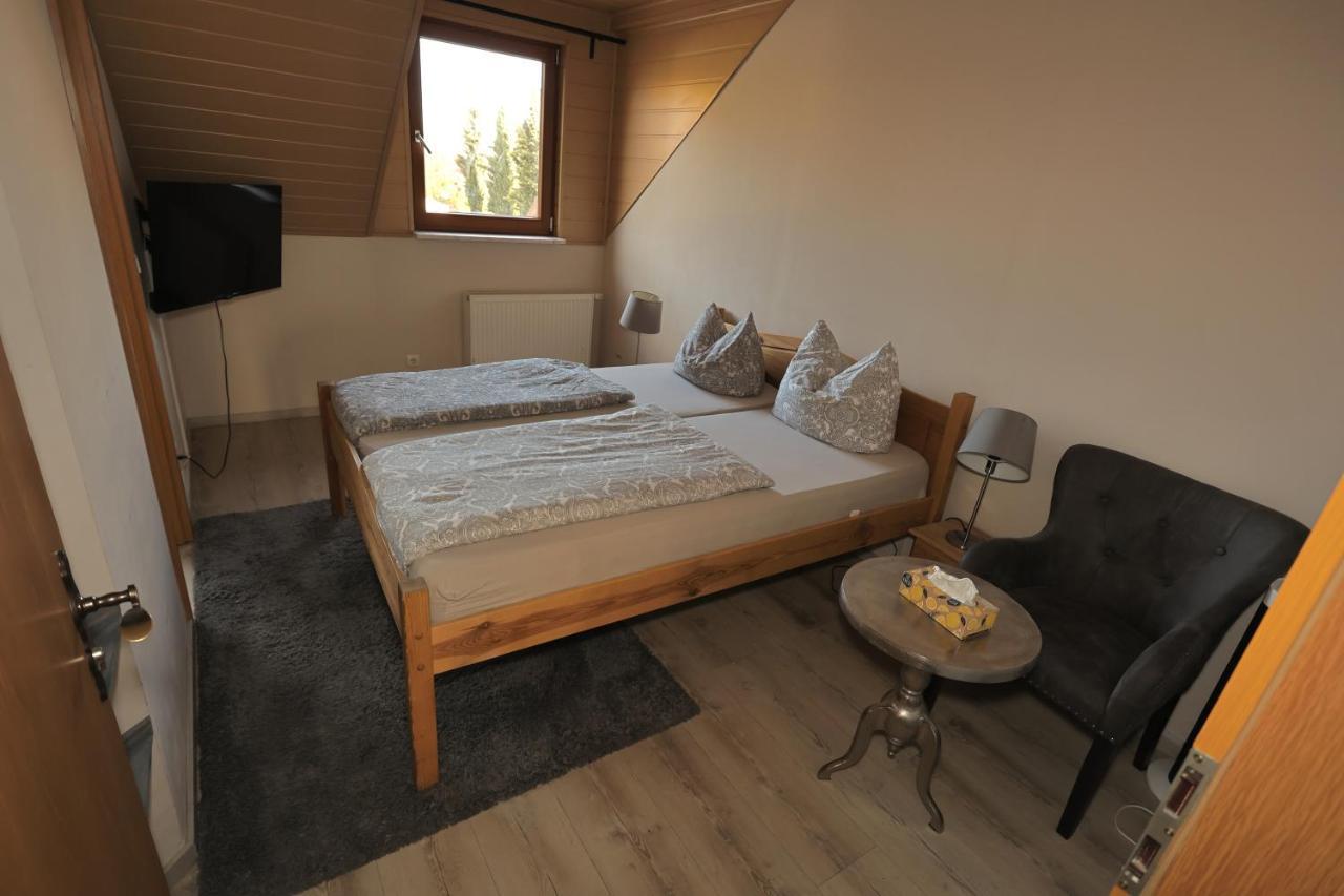 Pension Zum Paradies Harthausen  Екстериор снимка
