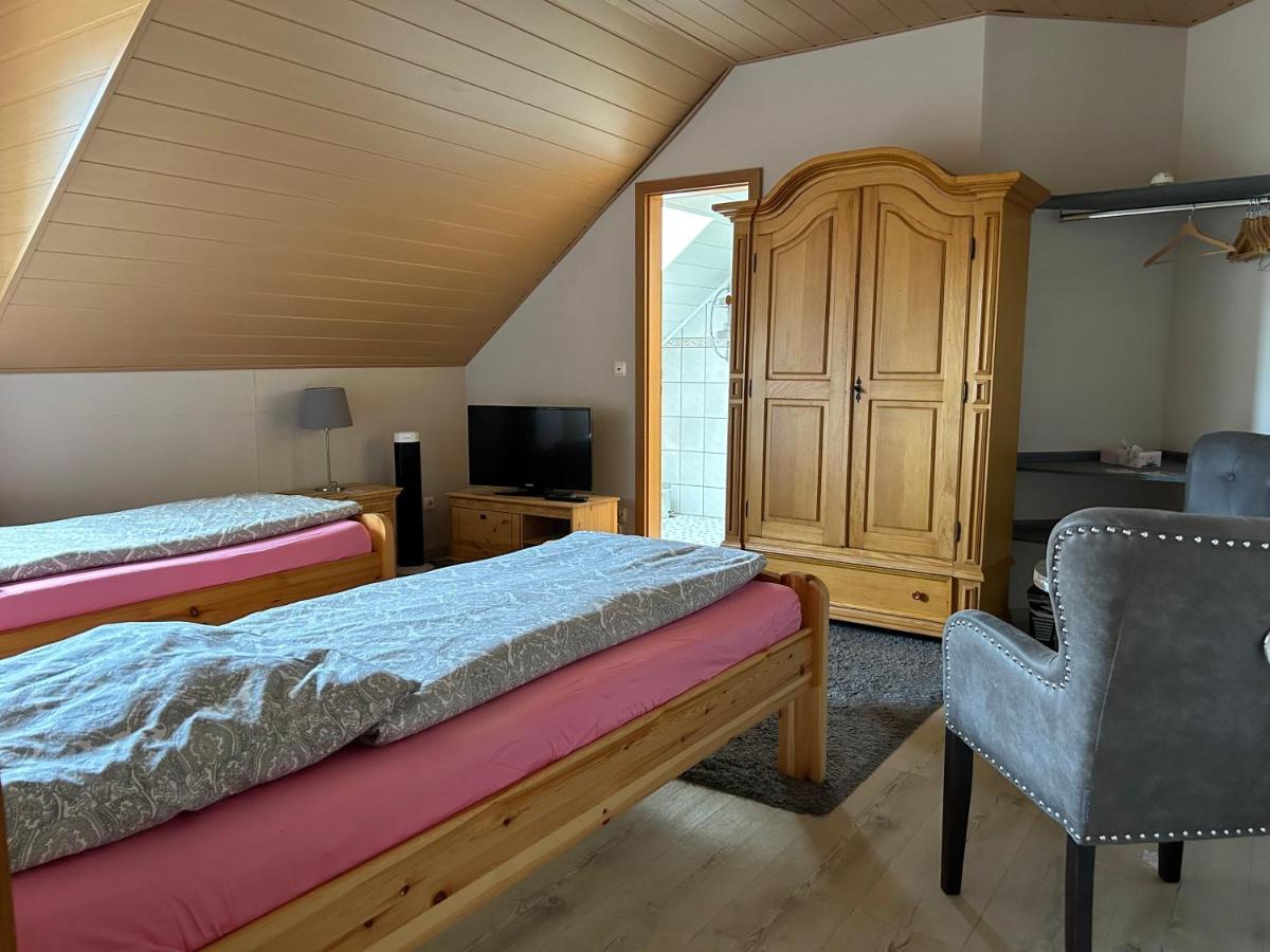 Pension Zum Paradies Harthausen  Екстериор снимка